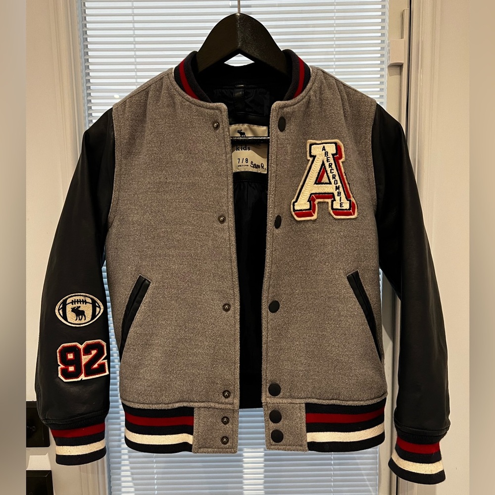 Sz 7/8 Abercrombie bomber jacket